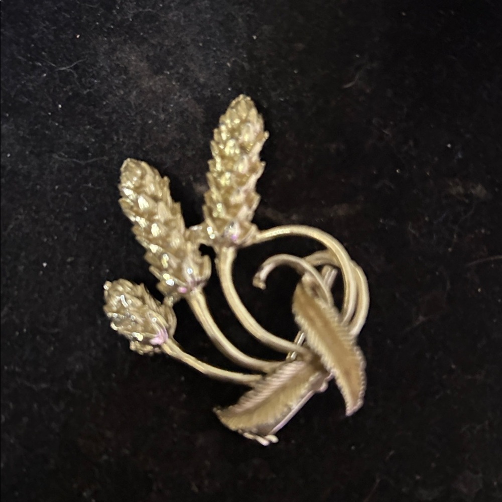 Gold Tone Wheat Brooch